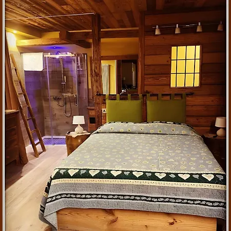 Lägenhet Con Jacuzzi Vista Montagne *