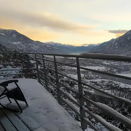 Con Jacuzzi Vista Montagne Apartment *